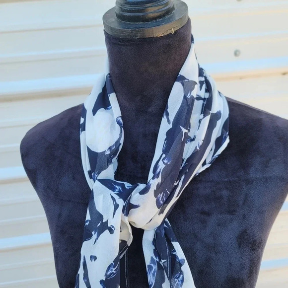 Womens Scarf Chiffon Floral Black White Triangle 49" x 31" NEW - Picture 3 of 8